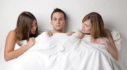 男人外遇却不愿离婚的心理分析？如何应对这种情况？