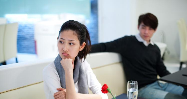 男人真想挽回一个女人的时候？如何有效表达诚意并重建信任？