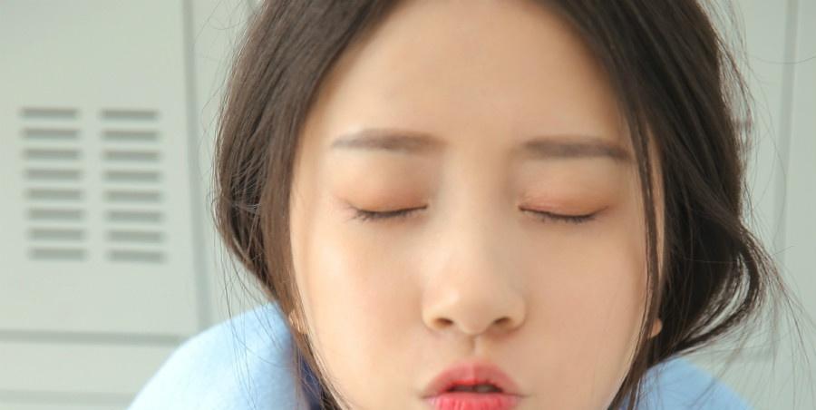 男友劈腿了还能挽回吗？如何处理感情背叛的困境？