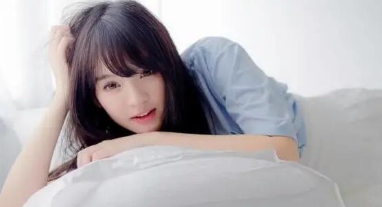 面对男友因体重问题提出分手该如何应对？