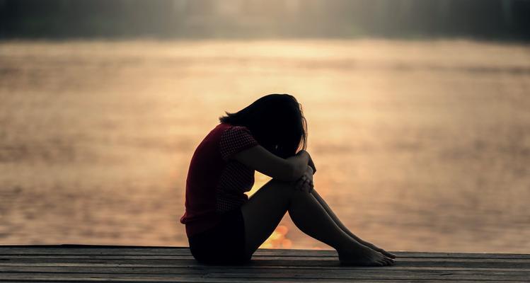 努力挽回前男友时他忽然冷淡这是什么意思？如何应对这种情况？