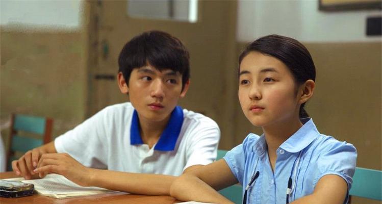 19岁女儿恋爱是否属于早恋？家长应如何正确引导？