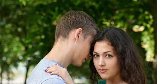 女方婚内出轨能否获得孩子抚养权？法律如何规定？