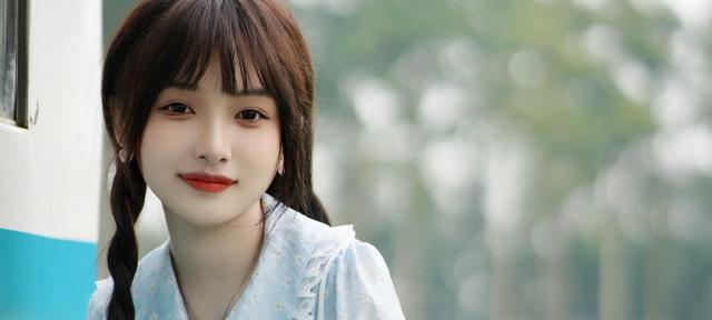 女孩谈恋爱的技巧和方法是什么？如何在恋爱中保持自我？