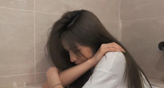 女孩子主动求复合是不是不好？这样做有什么影响？
