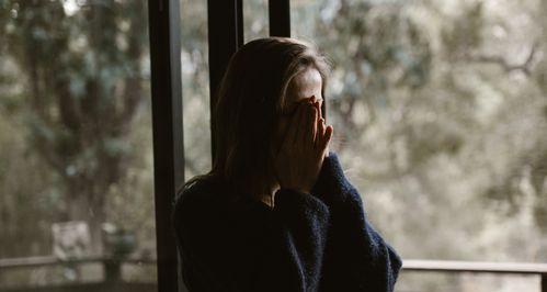 男朋友忘不掉前女友怎么办？如何处理这种情感问题？