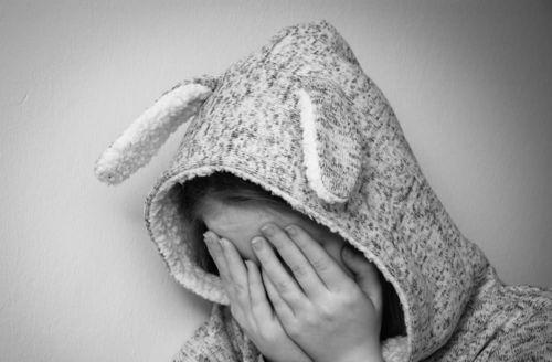 长期单身生活导致自卑心态怎么办？如何克服并提升自信？