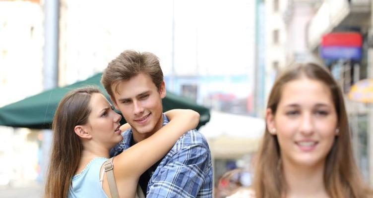 出轨男人爱一个女人的表现是什么？如何识别？