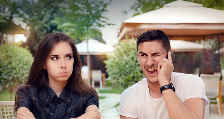 出轨男人有必要挽回吗？如何处理婚姻中的背叛问题？