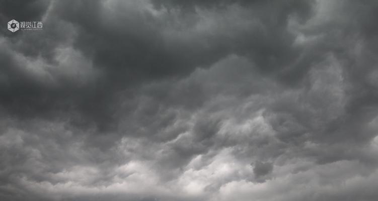 梦见乌云密布代表什么含义？梦境解析有哪些常见问题？