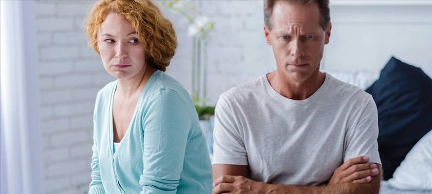 面对婚内出轨你能轻易原谅吗？如何处理婚姻中的背叛问题？