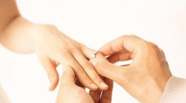 八字不合结婚影响大吗？如何化解婚姻中的八字冲突？