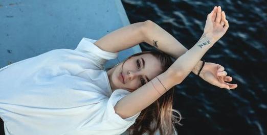 朋友吵架挽回的句子有哪些？如何有效使用这些句子？