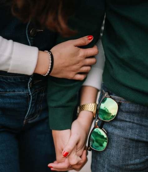 如何通过礼物挽回女友的心？男人挽回女友的礼物推荐是什么？
