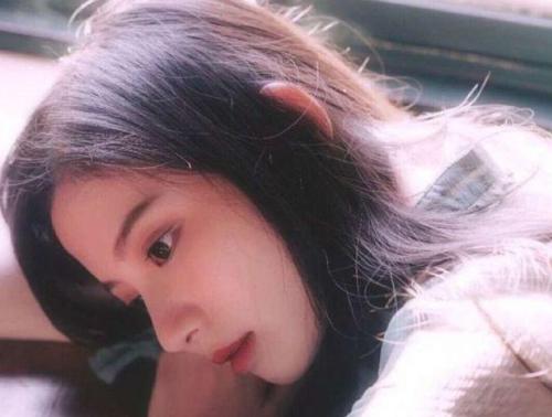 女友对我不上心怎么办？如何改善我们的关系？