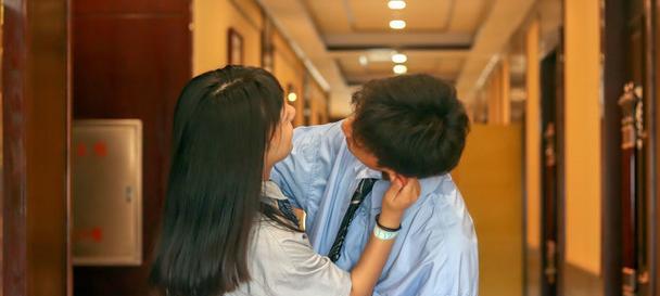 吵架和好妙招，让爱情更牢固（教你3招应对男友的不满与情绪）