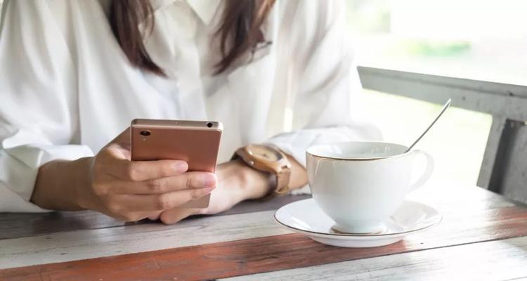 办公室恋情几率测试：你真的准备好迎接办公室爱情了吗？