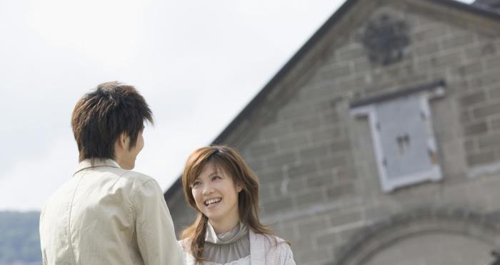 挽回女朋友时应该聊什么话题？如何有效沟通修复关系？