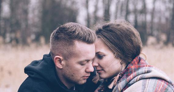 挽回女朋友时应该聊什么话题？如何有效沟通修复关系？