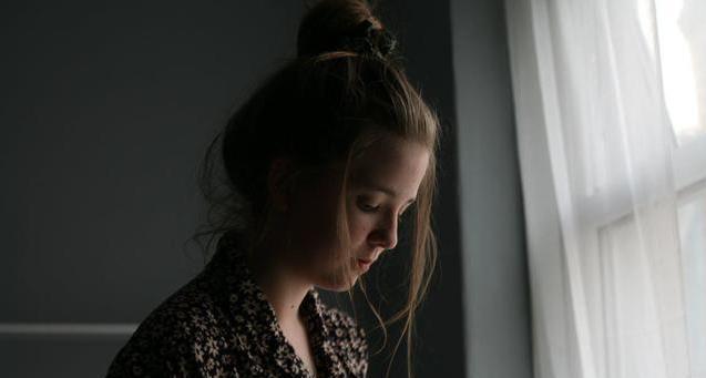 长时间分居对夫妻感情有何影响？如何维持亲密关系？