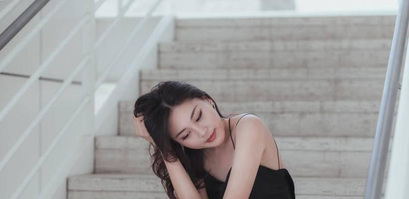 有男友却又喜欢上别人我该怎么抉择？如何处理这种情感困境？