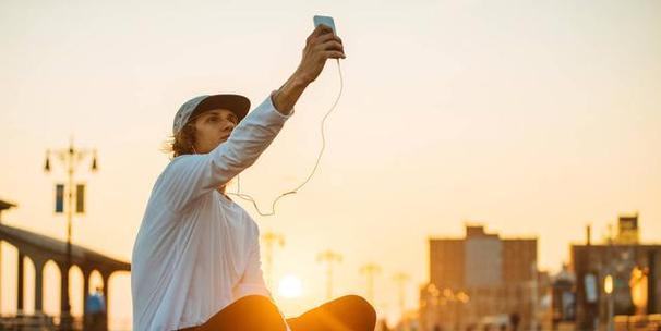 和男友家庭背景差异大，我该选择放弃吗？如何处理恋爱中的家庭差异问题？