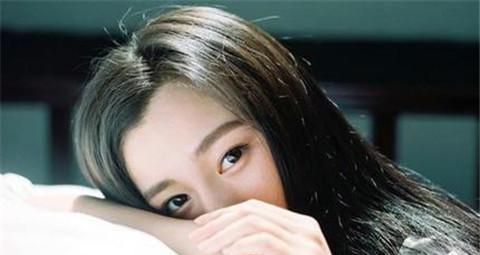 男生会喜欢一个女生的六大原因（揭开男生心中的秘密）