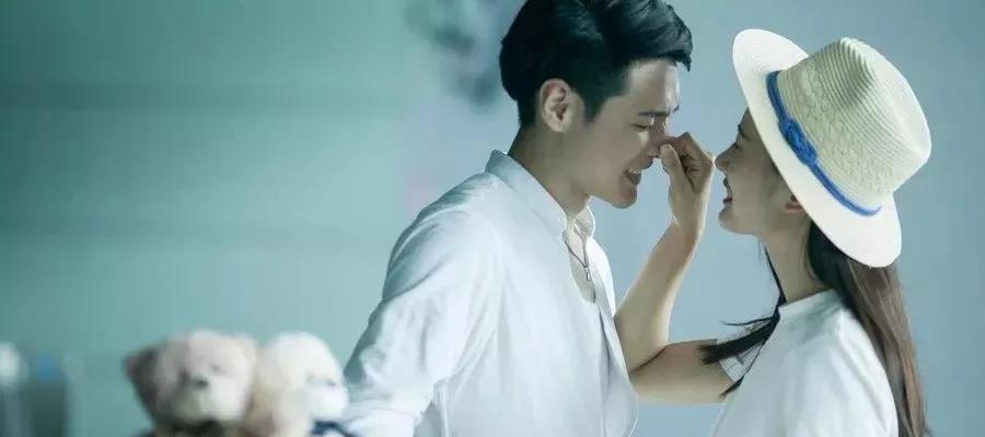 如何在水瓶男绝望后挽回他的心（15个有效的方法让水瓶男重拾希望和爱情）