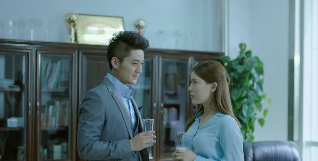 办公室恋情的弊端（如何避免工作和爱情的冲突）