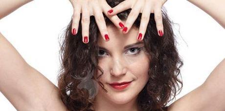 十二星座女生单身情人节如何度过（星座运势指南）