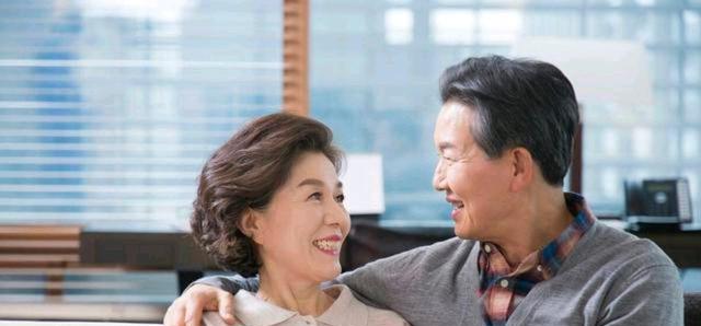 如何维持中年夫妻的幸福相处（从沟通、体贴到共同爱好）