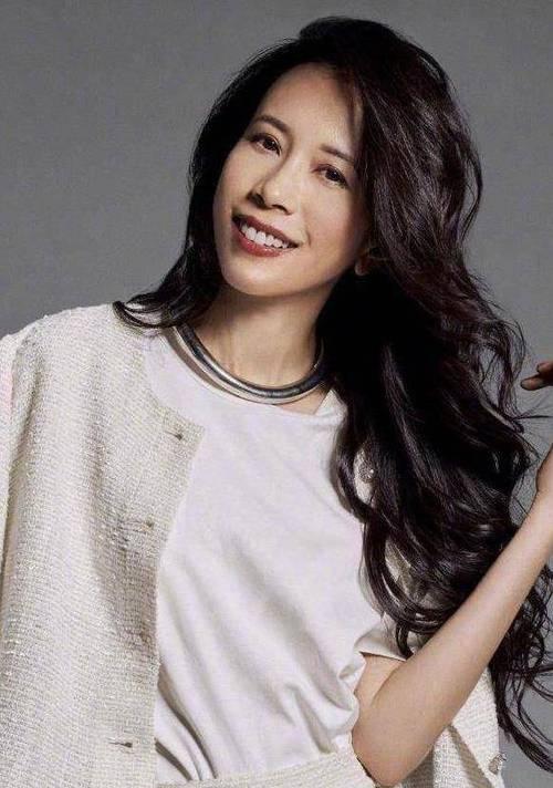 如何维持脆弱的初恋？初恋关系中常见的问题和解决方法是什么？