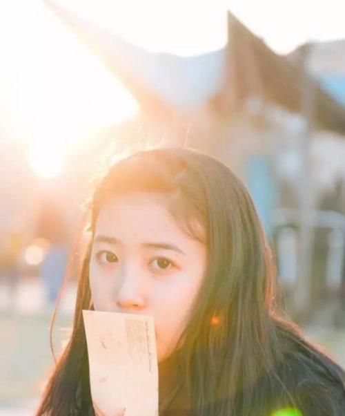 男友说配不上我我该怎么办？如何处理感情中的自卑感？