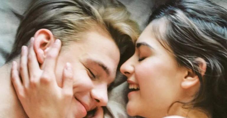 挽回变心男友的实用技巧（如何让男友重新爱上你）