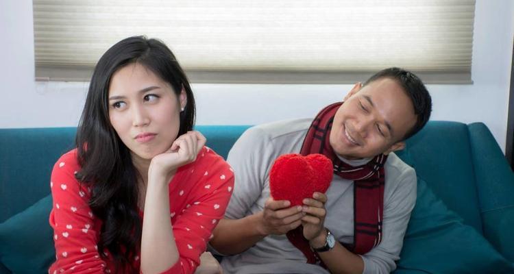 如何有效地挽回分手女友（15个实用方法教你成功挽回女友）