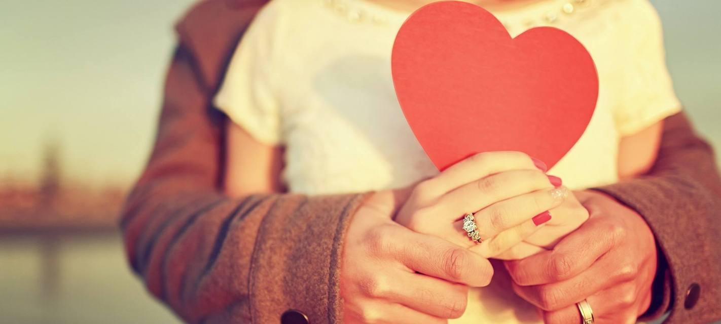 离婚还是挽回，如何抉择（探讨夫妻感情不和的原因和解决方法）