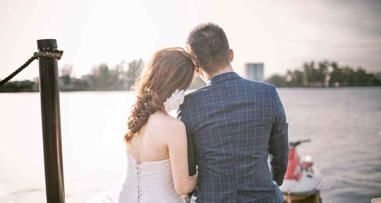 挽回前女友的绝招（15个让你把握挽回对方的方法）