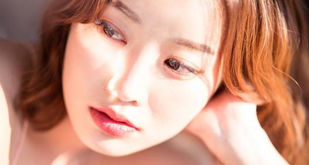 女友忘不了前男友怎么办？如何处理感情中的过去？