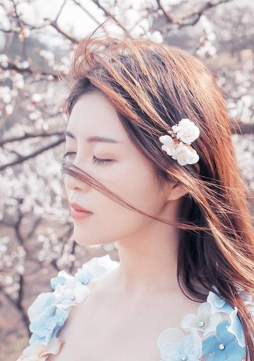 女人放不下男人的表现（探究女人对于爱情的坚持与执着）