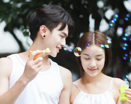 女友太作怎么办？如何处理恋爱中的过度行为？