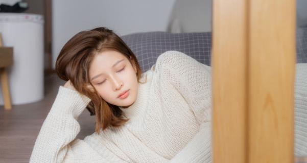 如何与女友聊天，促进相处之道（掌握聊天技巧）