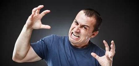 从路怒症看人性（探讨路怒症的成因、表现和解决方法）