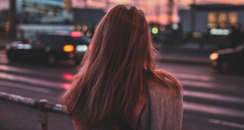 如何用微信道歉挽回女朋友（15个段落）